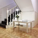 Vinnus Konukevi 4*